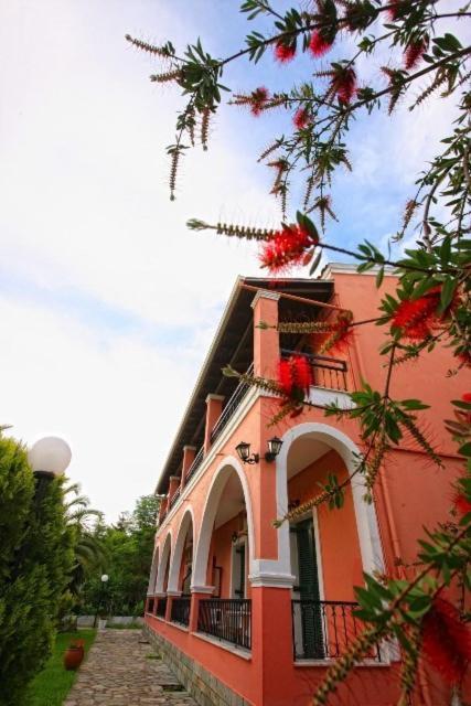 Zefiros Aparthotel