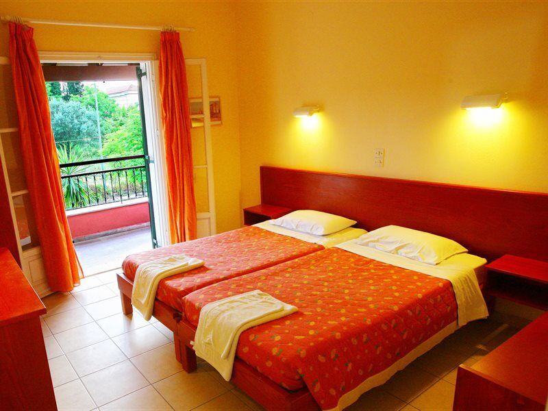 Zefiros 3* Gouvia