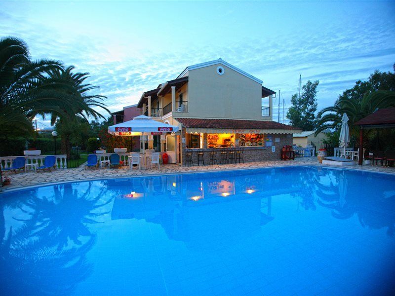 Aparthotel Zefiros 3*