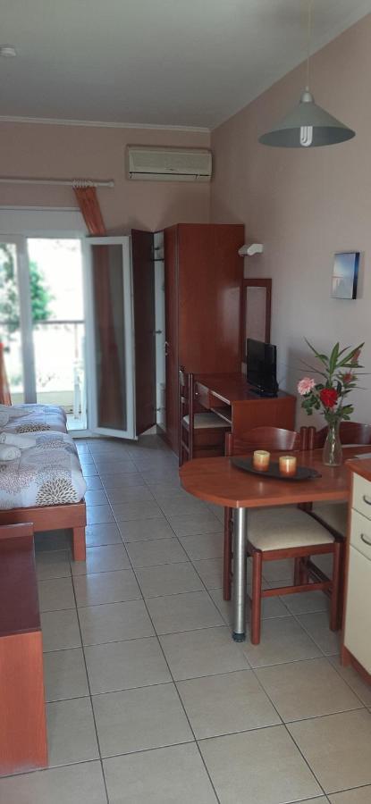 Aparthotel Zefiros