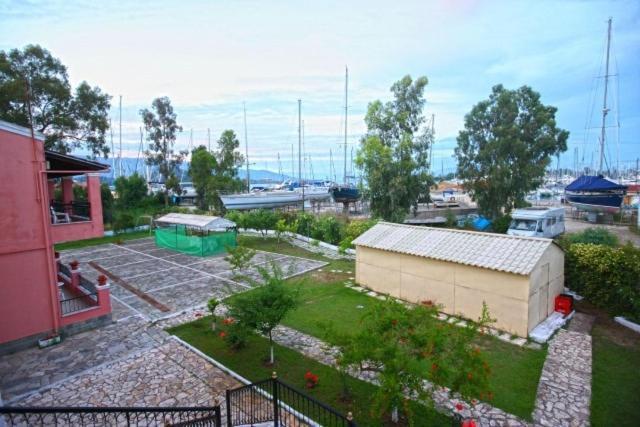 Zefiros Aparthotel